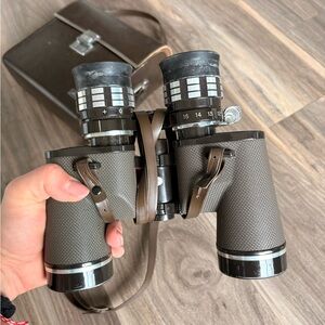 FastFocus Binoculars